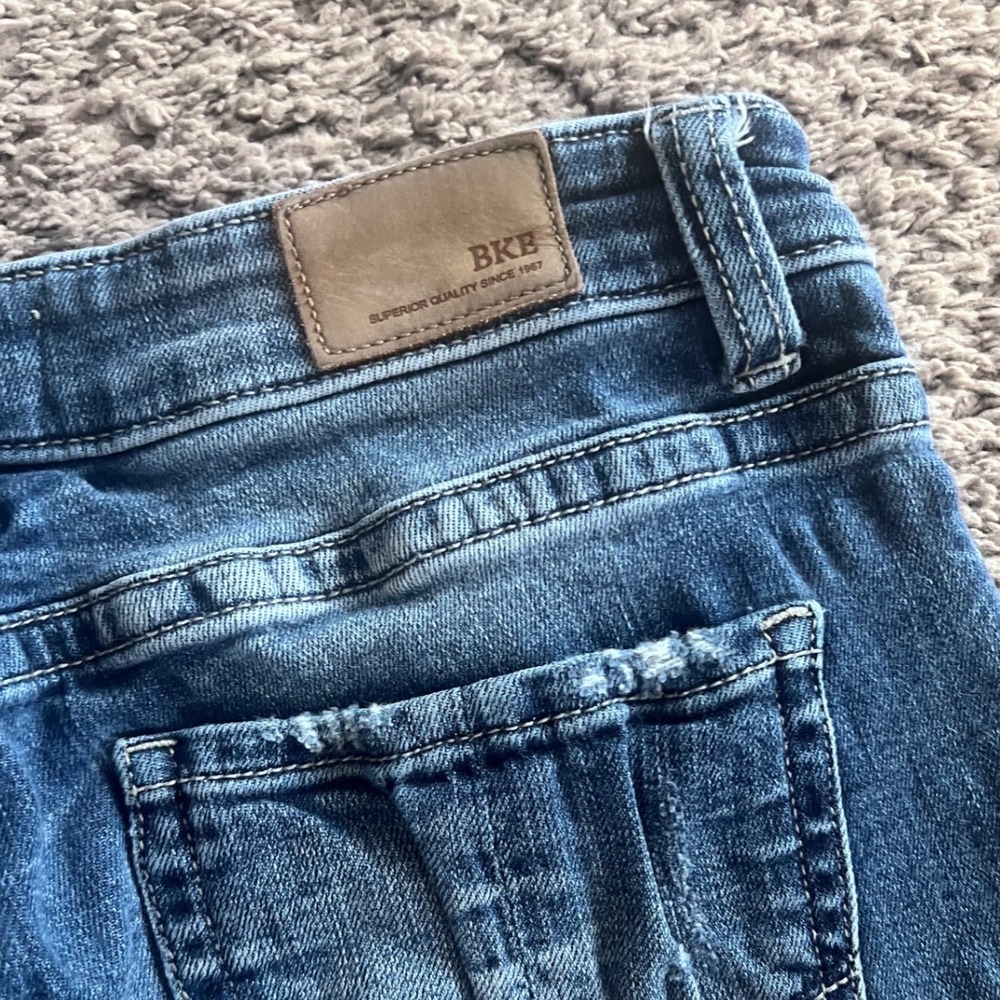 BKE Denim Gabby High Rise Curvy‎ Skinny Capri or ankle jeans Medium Wash Size 27